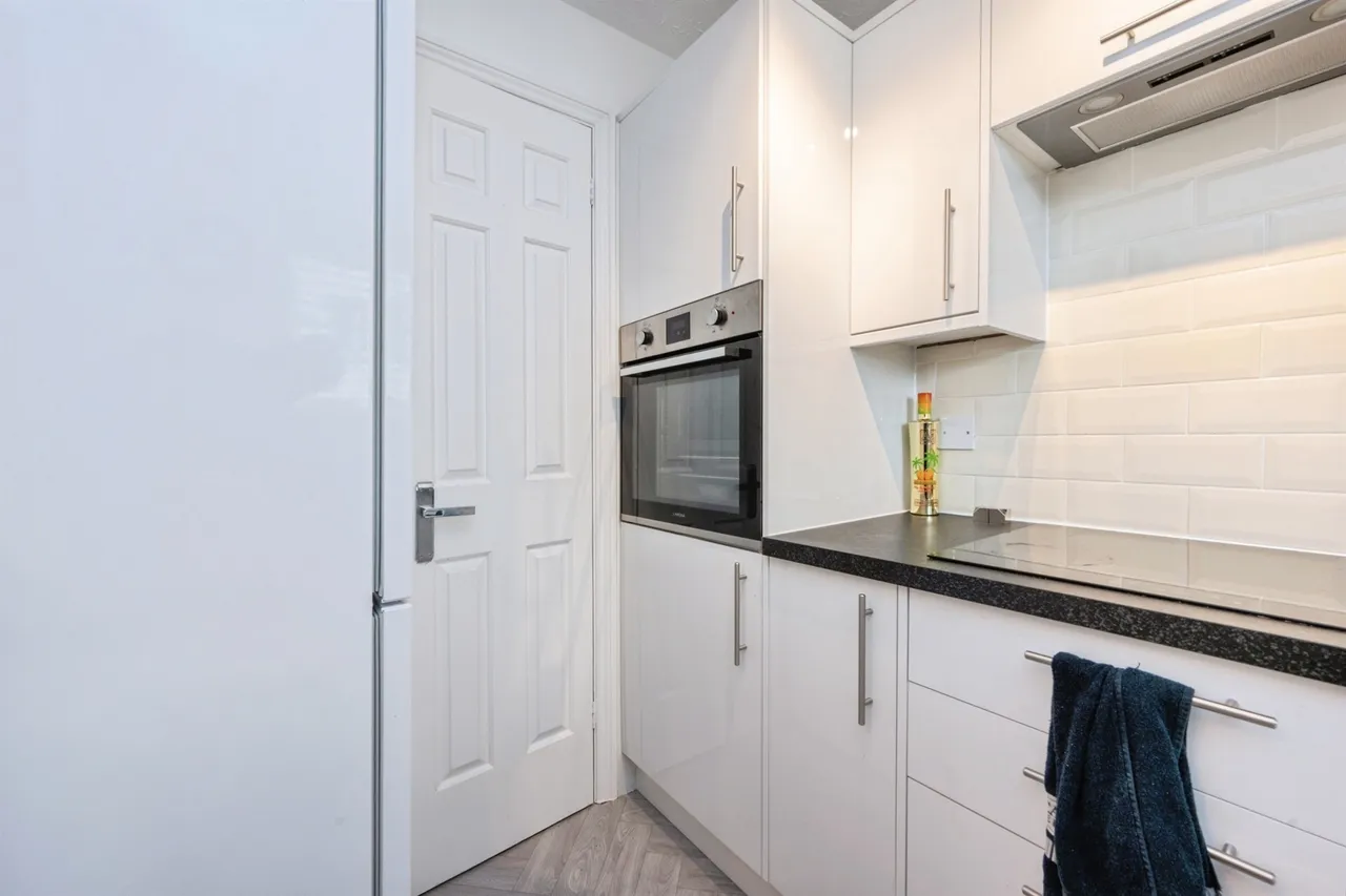 Eleanor Walk, Woburn, MK17, photo 6