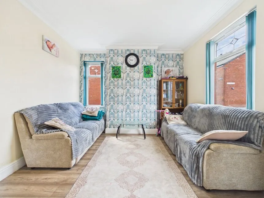 Russell Street, Ashton-under-Lyne, Greater Manchester, OL6, photo 2