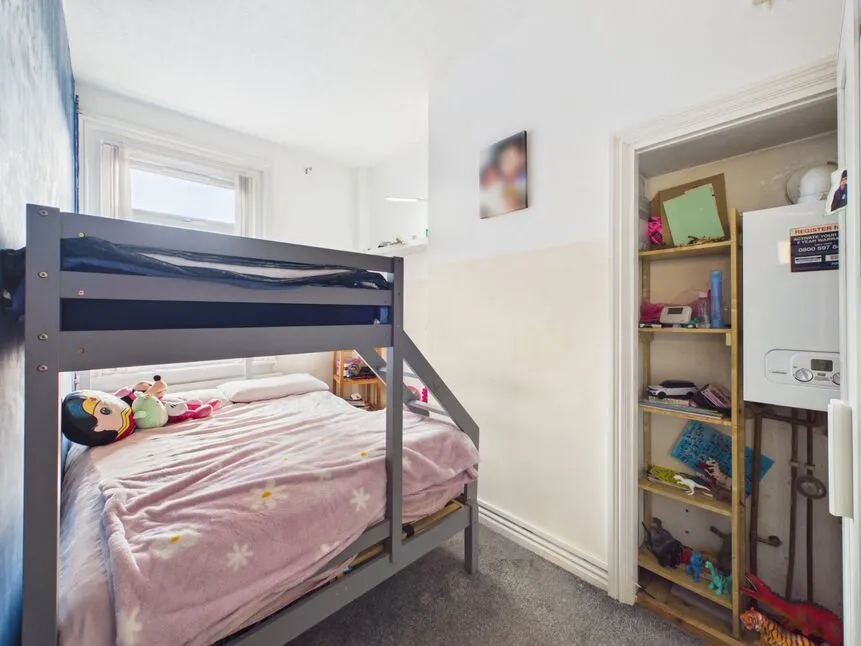 Russell Street, Ashton-under-Lyne, Greater Manchester, OL6, photo 9