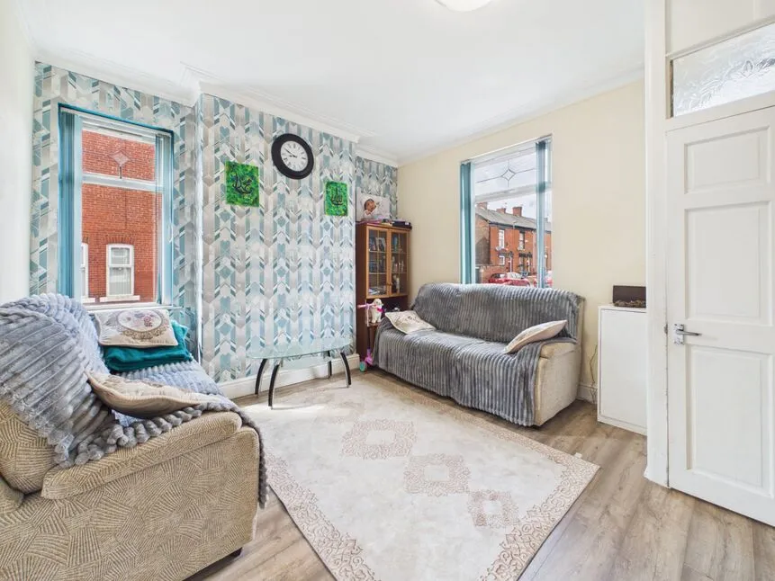 Russell Street, Ashton-under-Lyne, Greater Manchester, OL6, photo 3