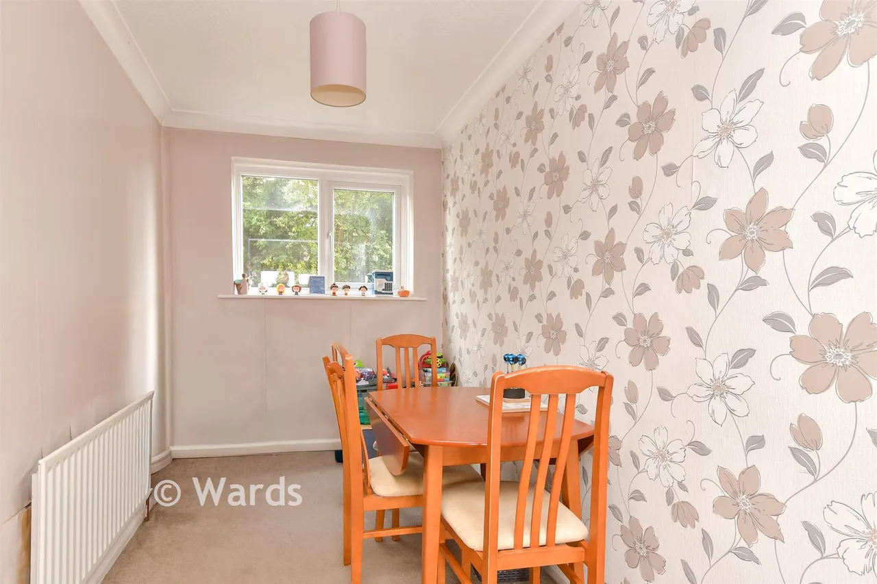 Harptree Drive, Walderslade, ME5, photo 3