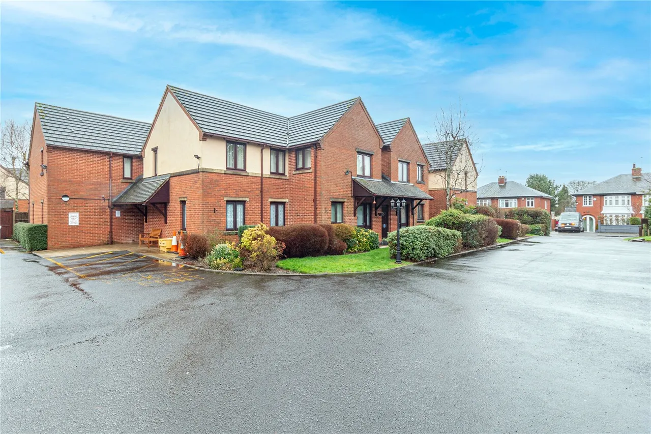 1 bed flat for sale — Ashill Road, Rednal, Birmingham, West Midlands, B45 9YB