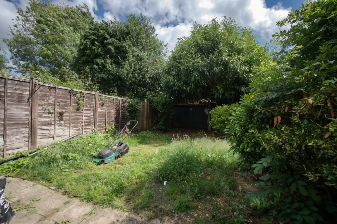 Ruskin Road, Staines-upon-Thames, photo 10