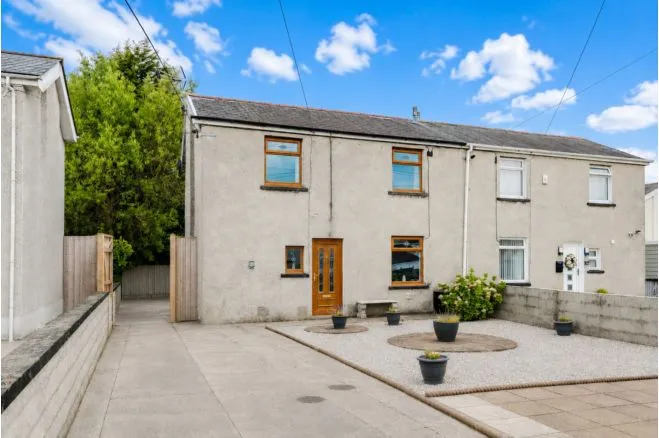 3 bed house for sale — The Quadrangle, Bridgend