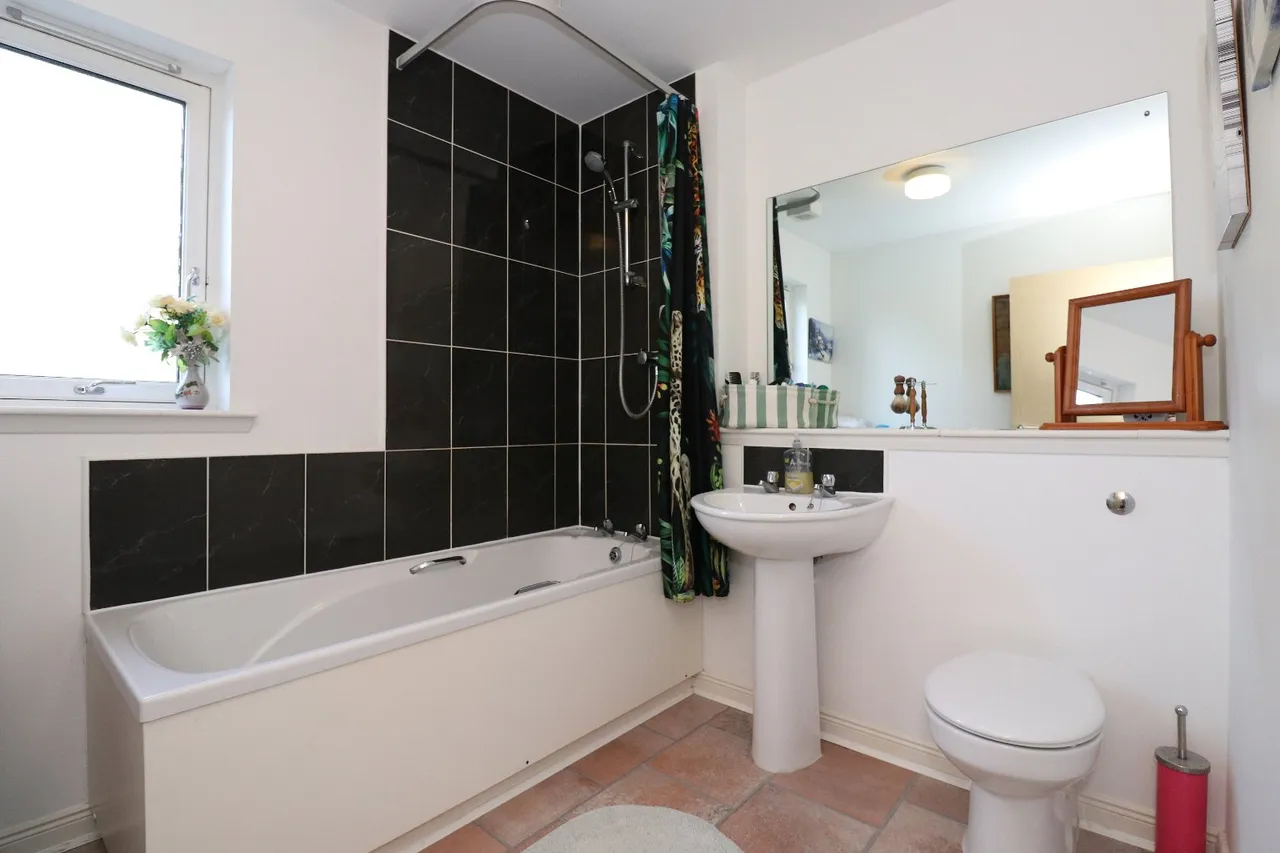 Bridgend, Kemnay, AB51, photo 10