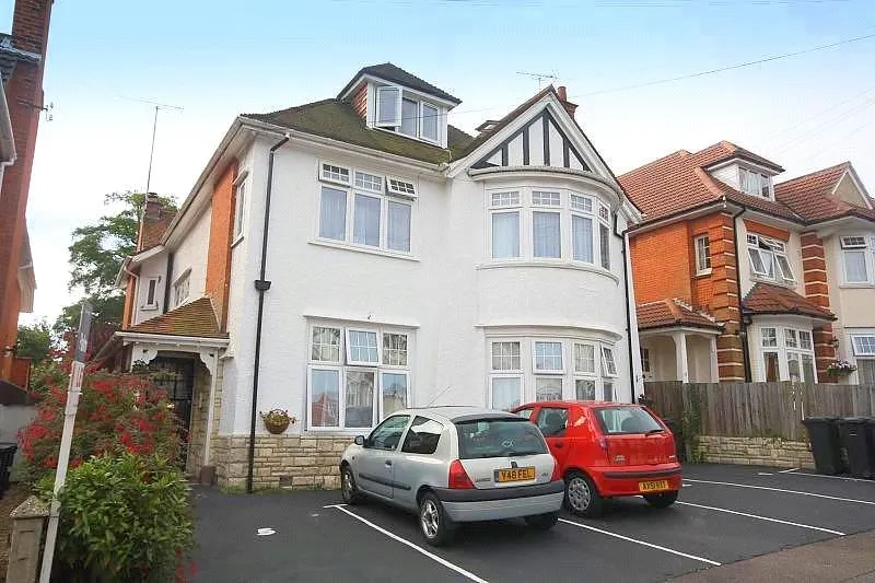 2 bed flat to rent — Rosemount Road, Bournemouth, Dorset, BH4