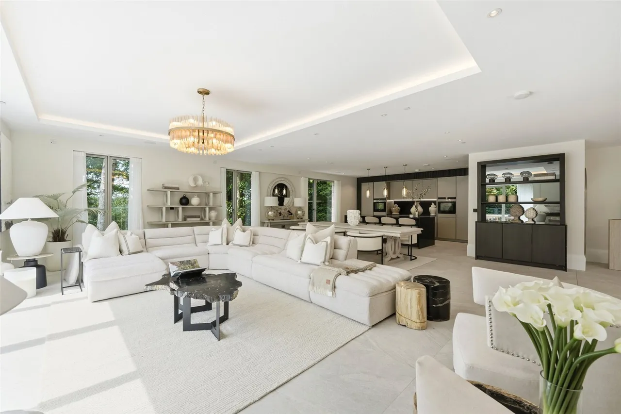 Macclesfield Road, Prestbury, SK10, photo 9