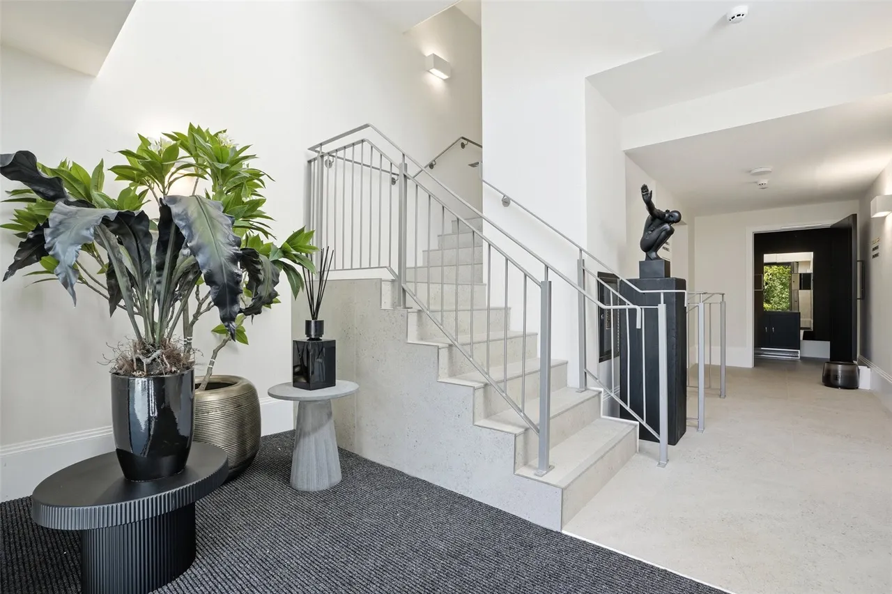Macclesfield Road, Prestbury, SK10, photo 20