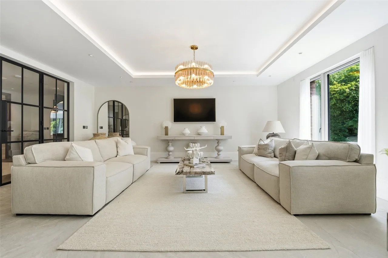 Macclesfield Road, Prestbury, SK10, photo 10