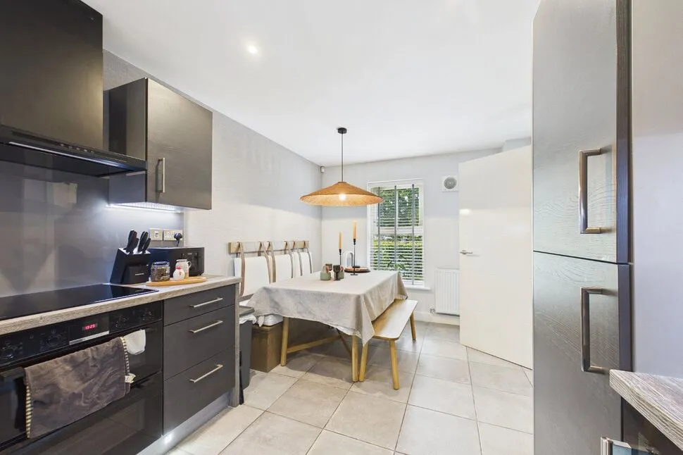 Aster Grove, Seacroft, LS14, photo 4
