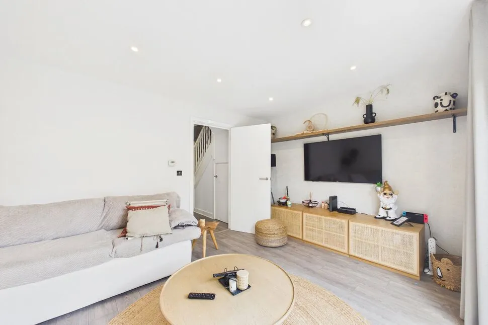 Aster Grove, Seacroft, LS14, photo 8