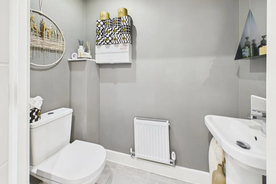 Aster Grove, Seacroft, LS14, photo 5