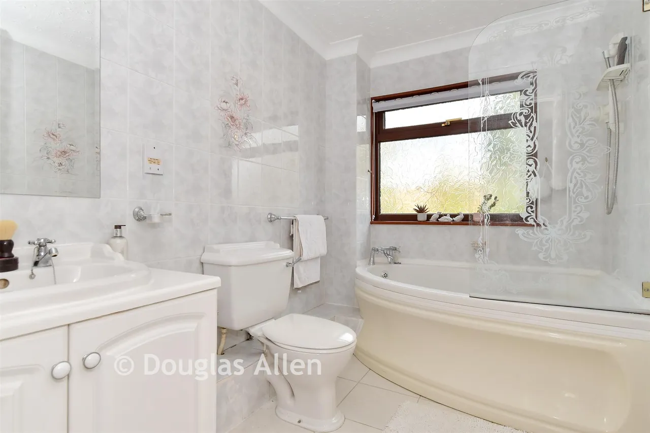 York Road, North Weald, CM16, photo 15