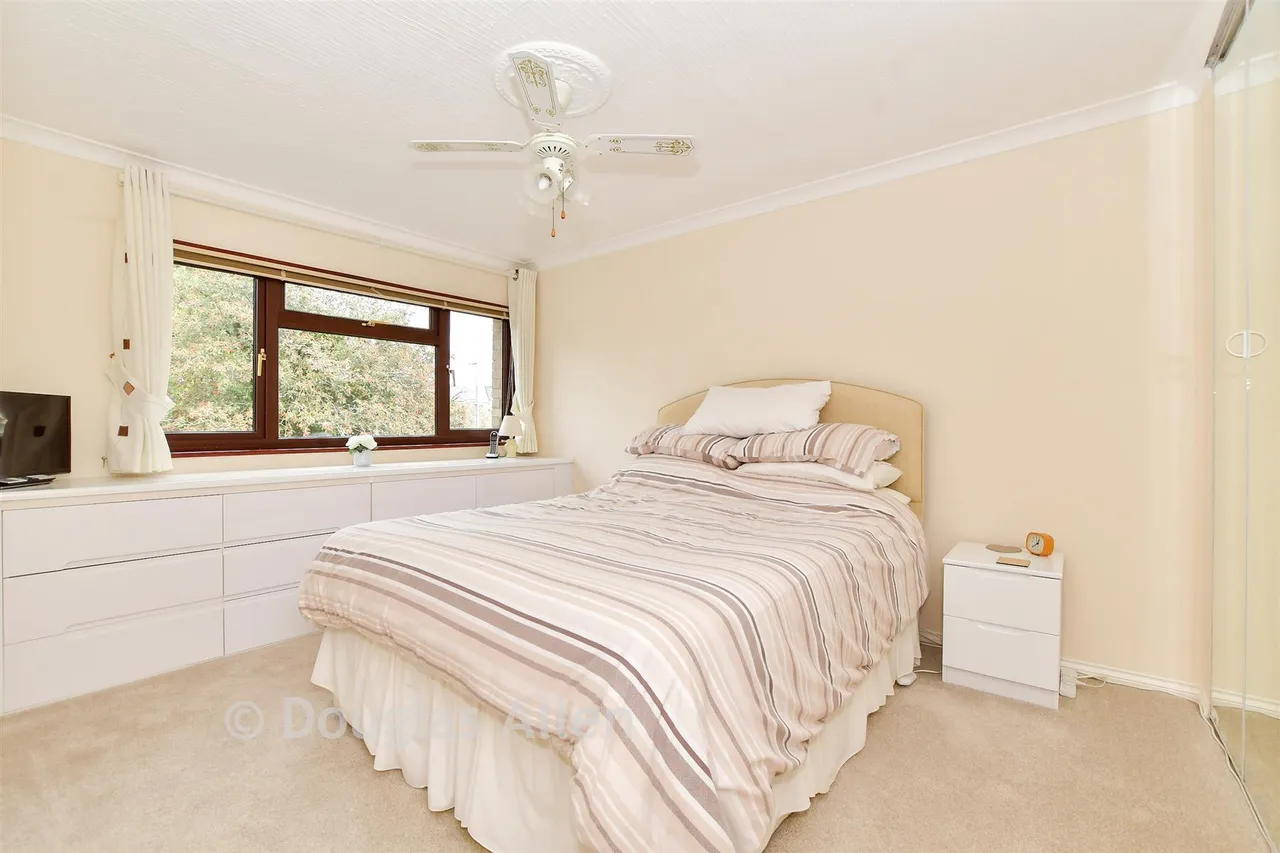 York Road, North Weald, CM16, photo 13