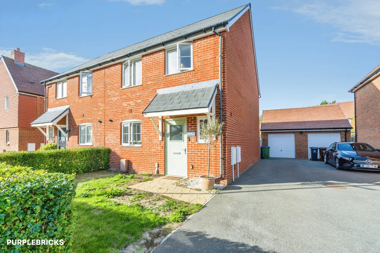 3 bed house for sale, Dowling Way, Walberton, BN18