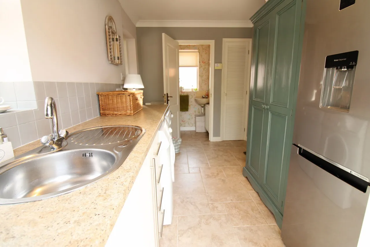 Orchard Close, Morton, DN21, photo 9