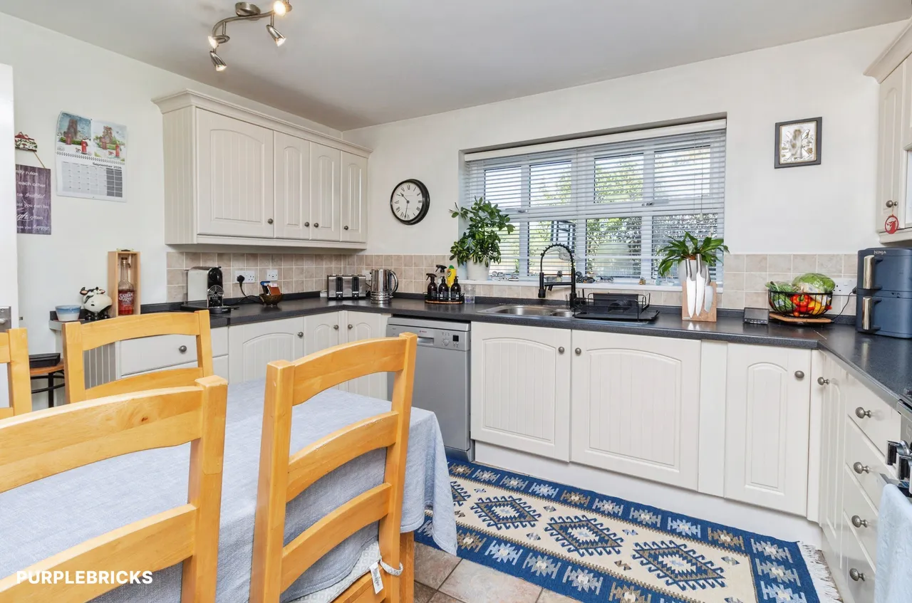 Glendale Gardens, Telford, TF4, photo 9