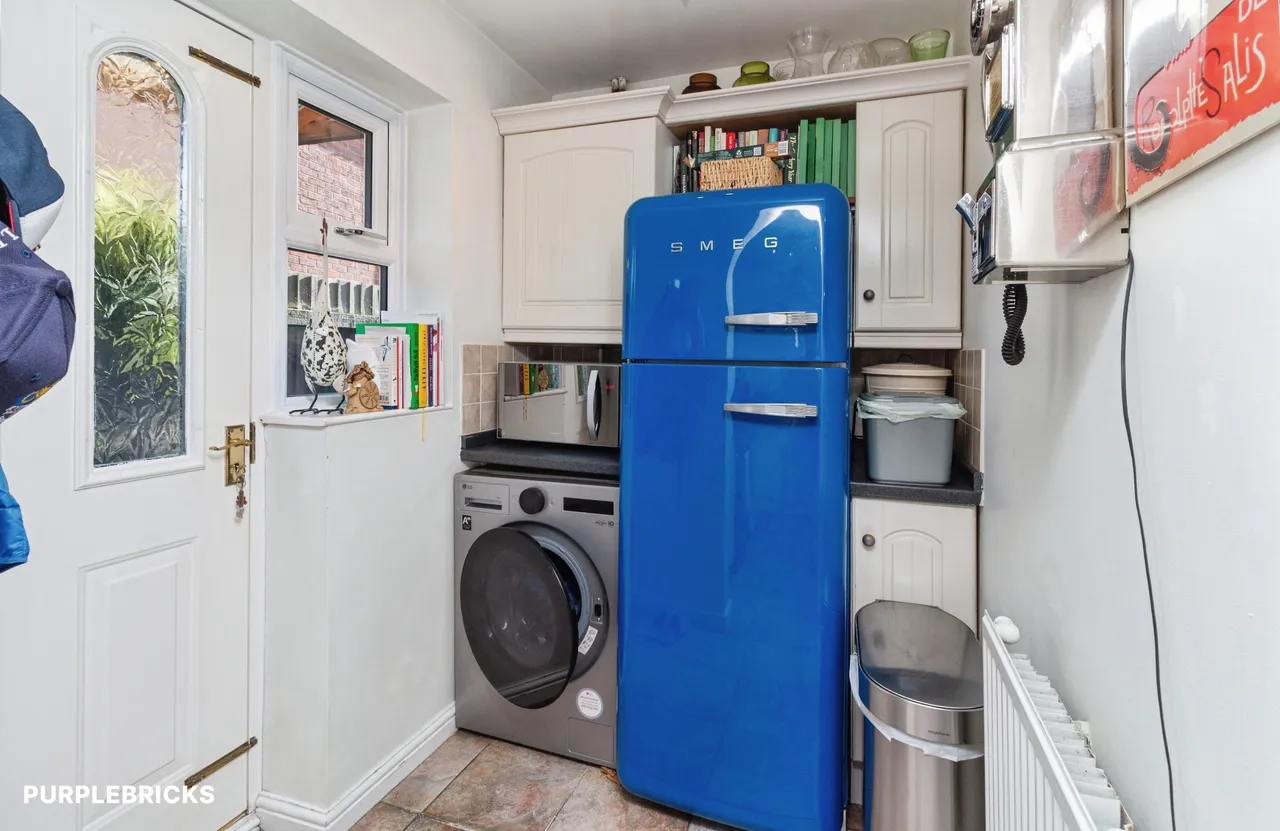Glendale Gardens, Telford, TF4, photo 10