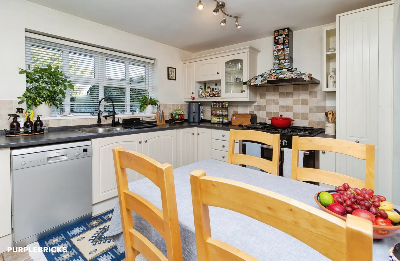 Glendale Gardens, Telford, TF4, photo 8