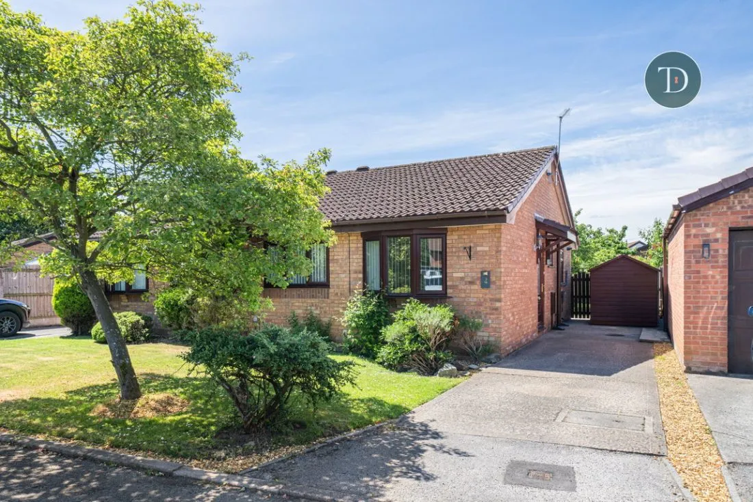 2 bed house for sale — Linden Close, Great Sutton, CH66 2XP
