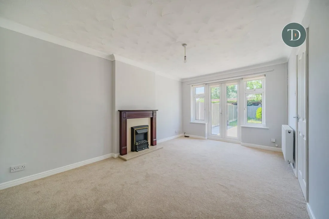 Linden Close, Great Sutton, CH66 2XP, photo 2