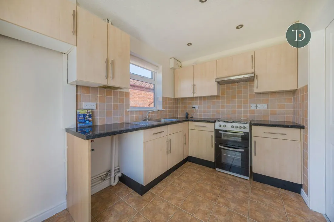 Linden Close, Great Sutton, CH66 2XP, photo 8