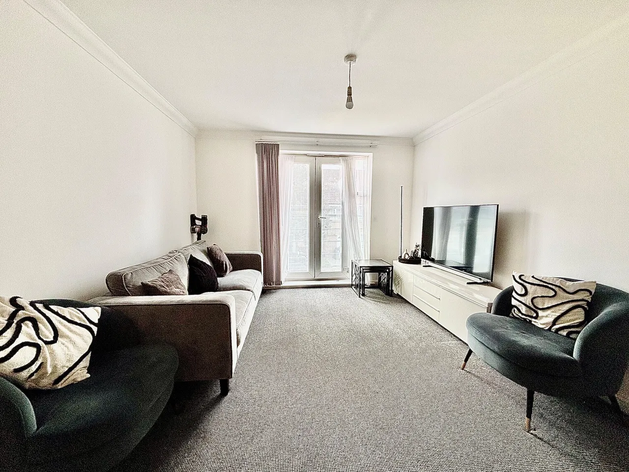 Neale Court, Dagenham, RM9, photo 2