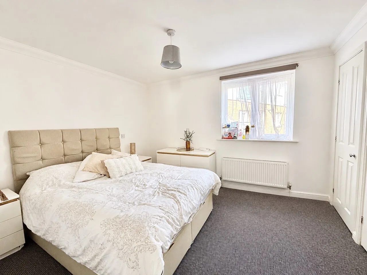Neale Court, Dagenham, RM9, photo 4
