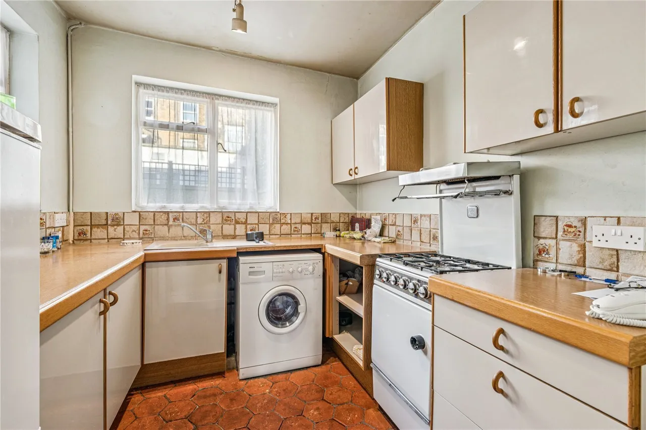 Groton Road, London, SW18, photo 4