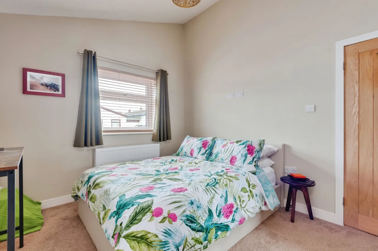 Hesketh Road, Hale Village, L24, photo 15