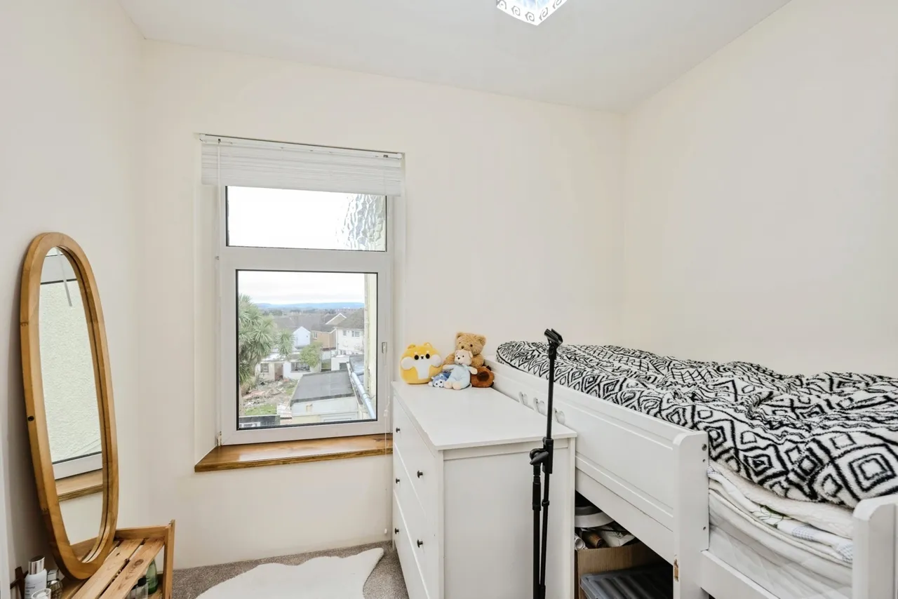 Brynallt Terrace, Llanelli, SA15, photo 12