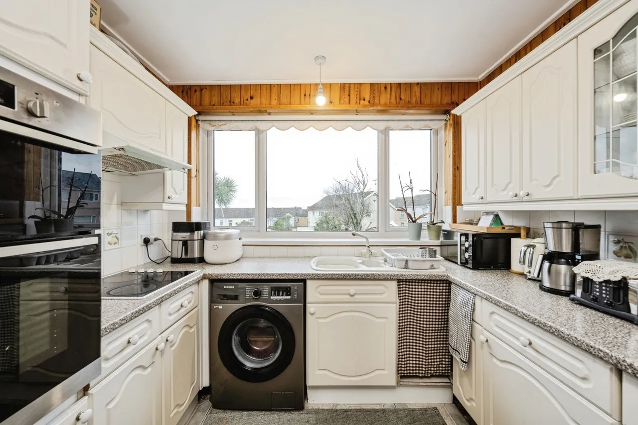 Brynallt Terrace, Llanelli, SA15, photo 4