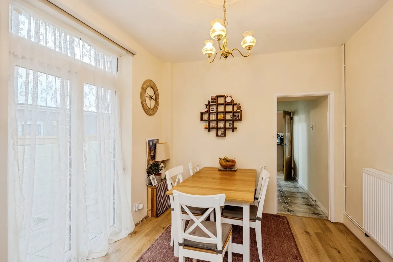 Brynallt Terrace, Llanelli, SA15, photo 7