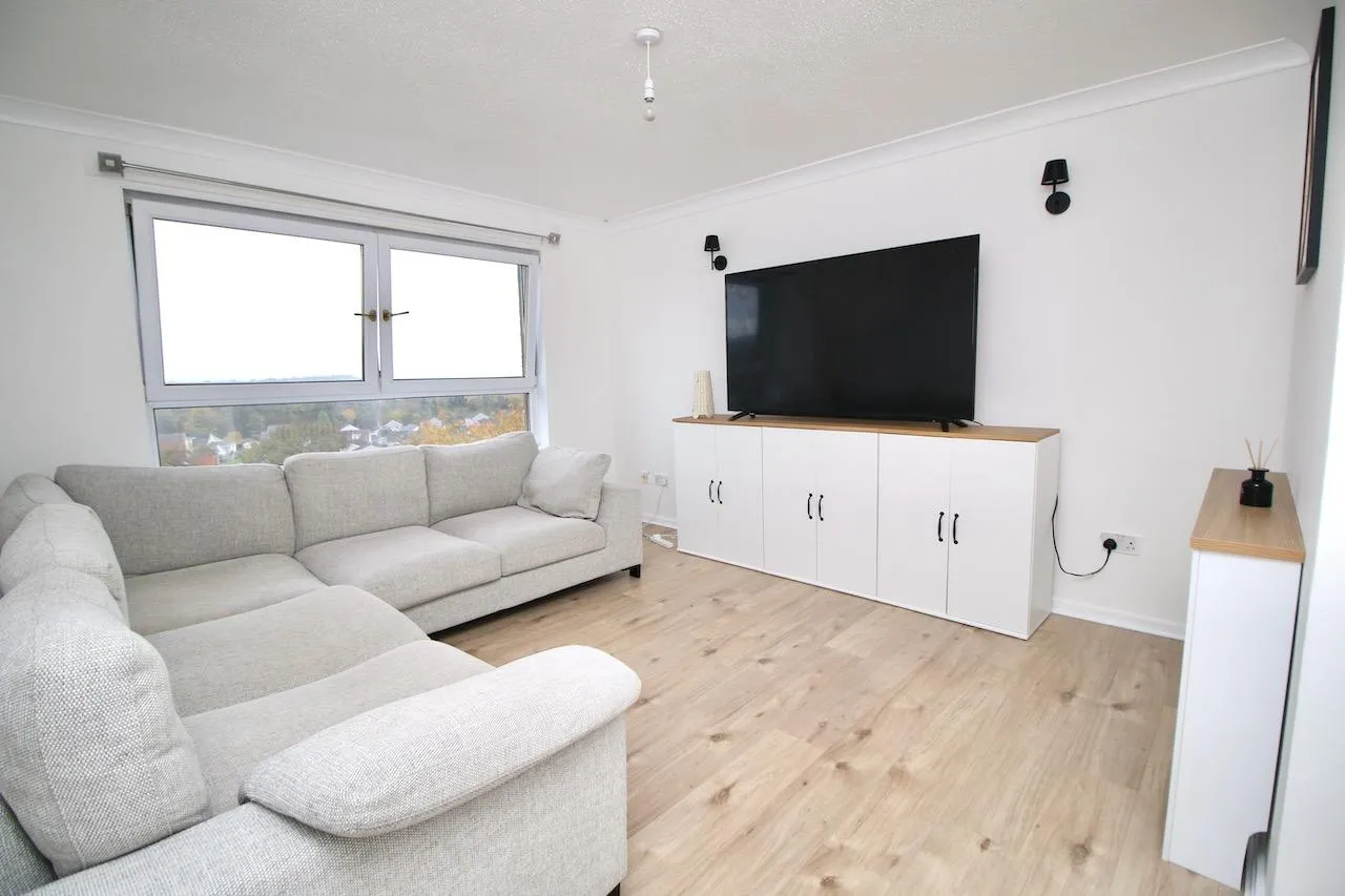Ashiestiel Place, Cumbernauld, G67, photo 3