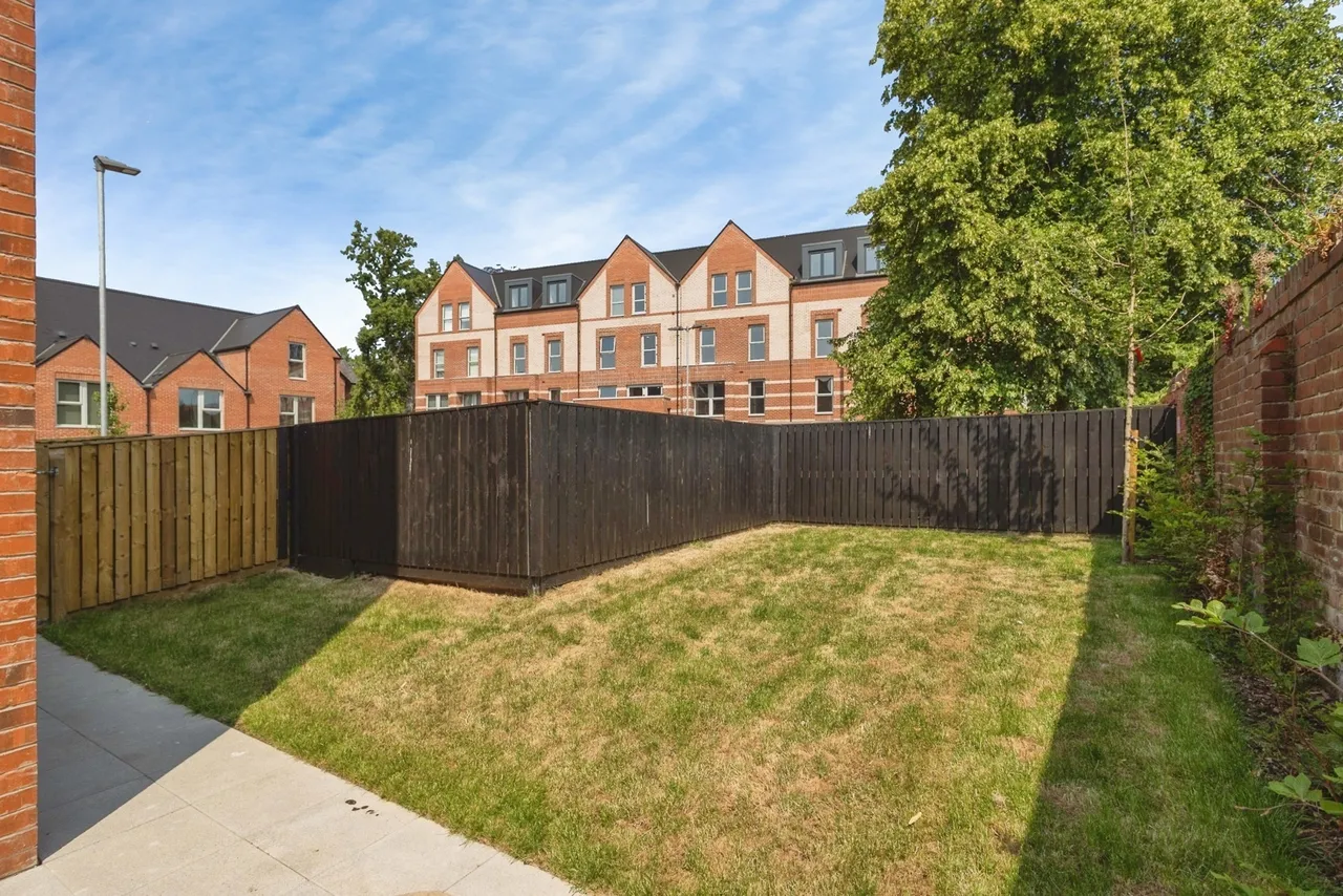 Stafford Close, Manchester, Greater Manchester, M14, photo 12