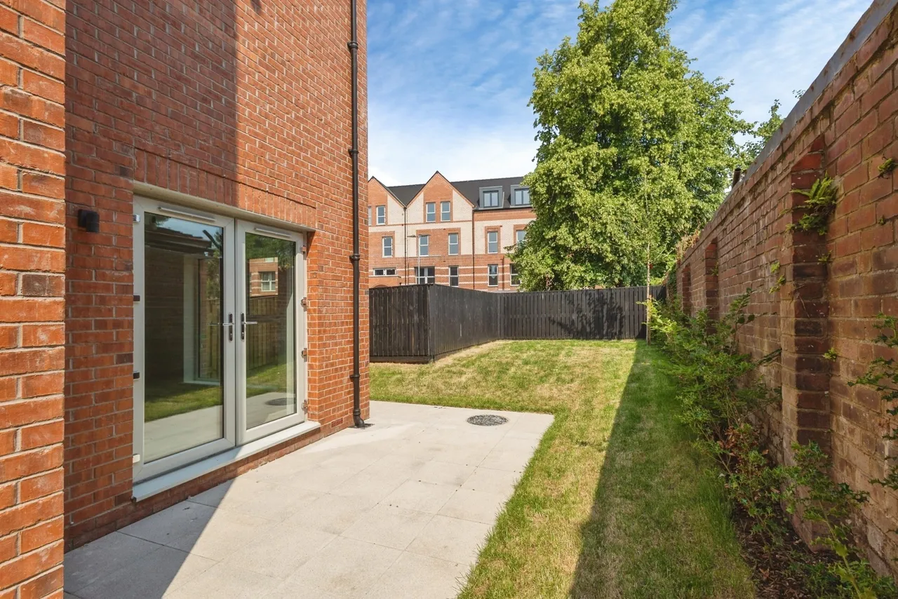 Stafford Close, Manchester, Greater Manchester, M14, photo 39