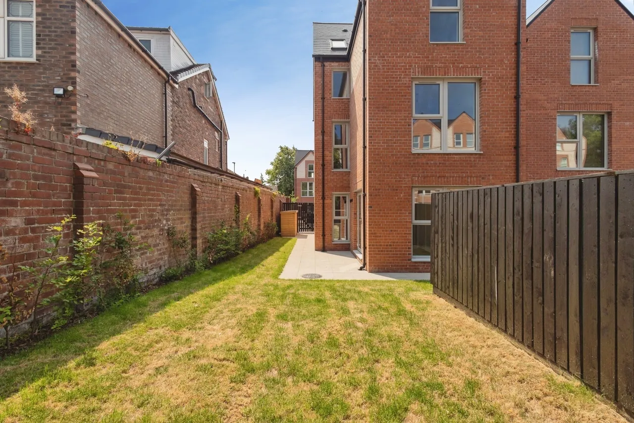 Stafford Close, Manchester, Greater Manchester, M14, photo 37