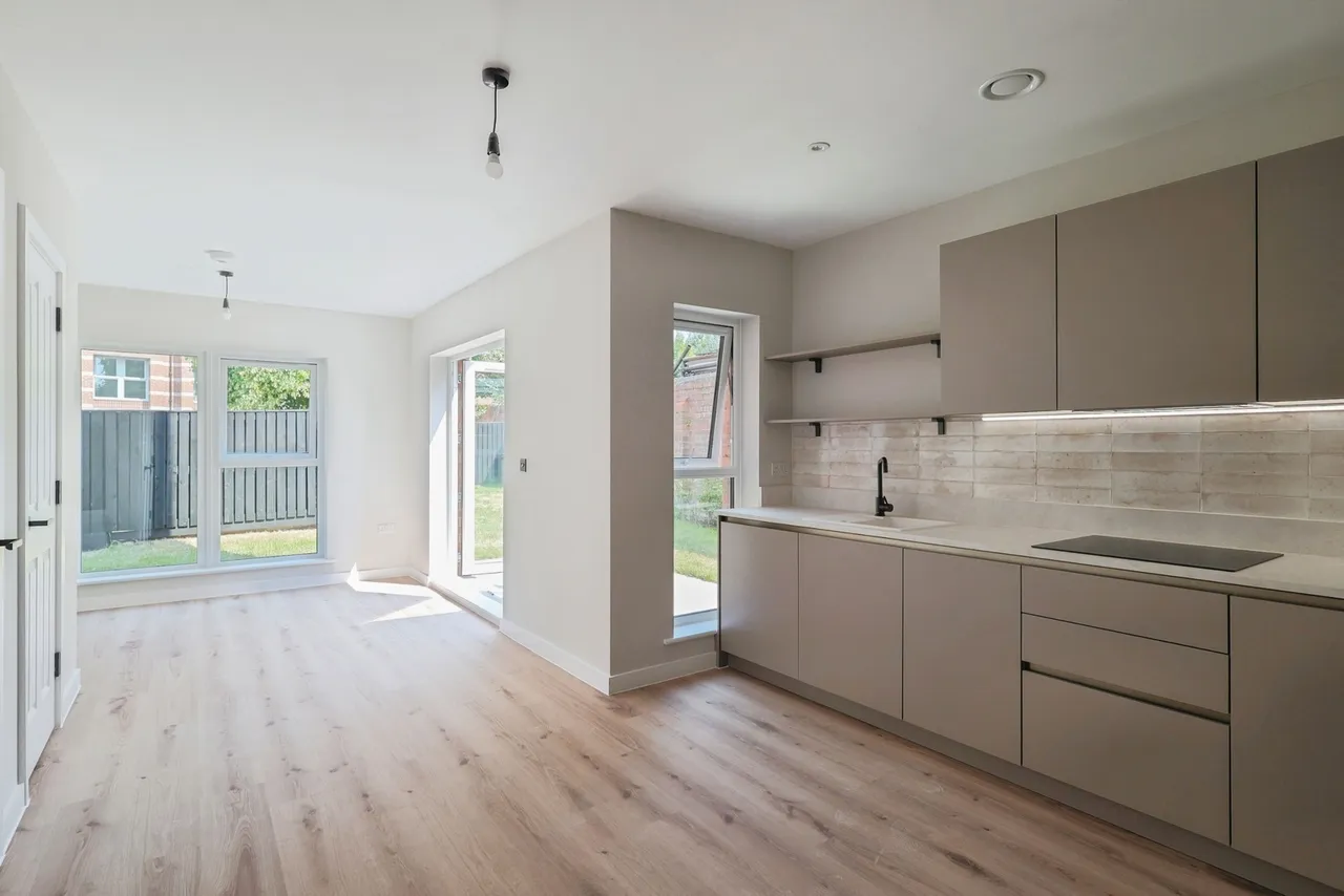 Stafford Close, Manchester, Greater Manchester, M14, photo 4