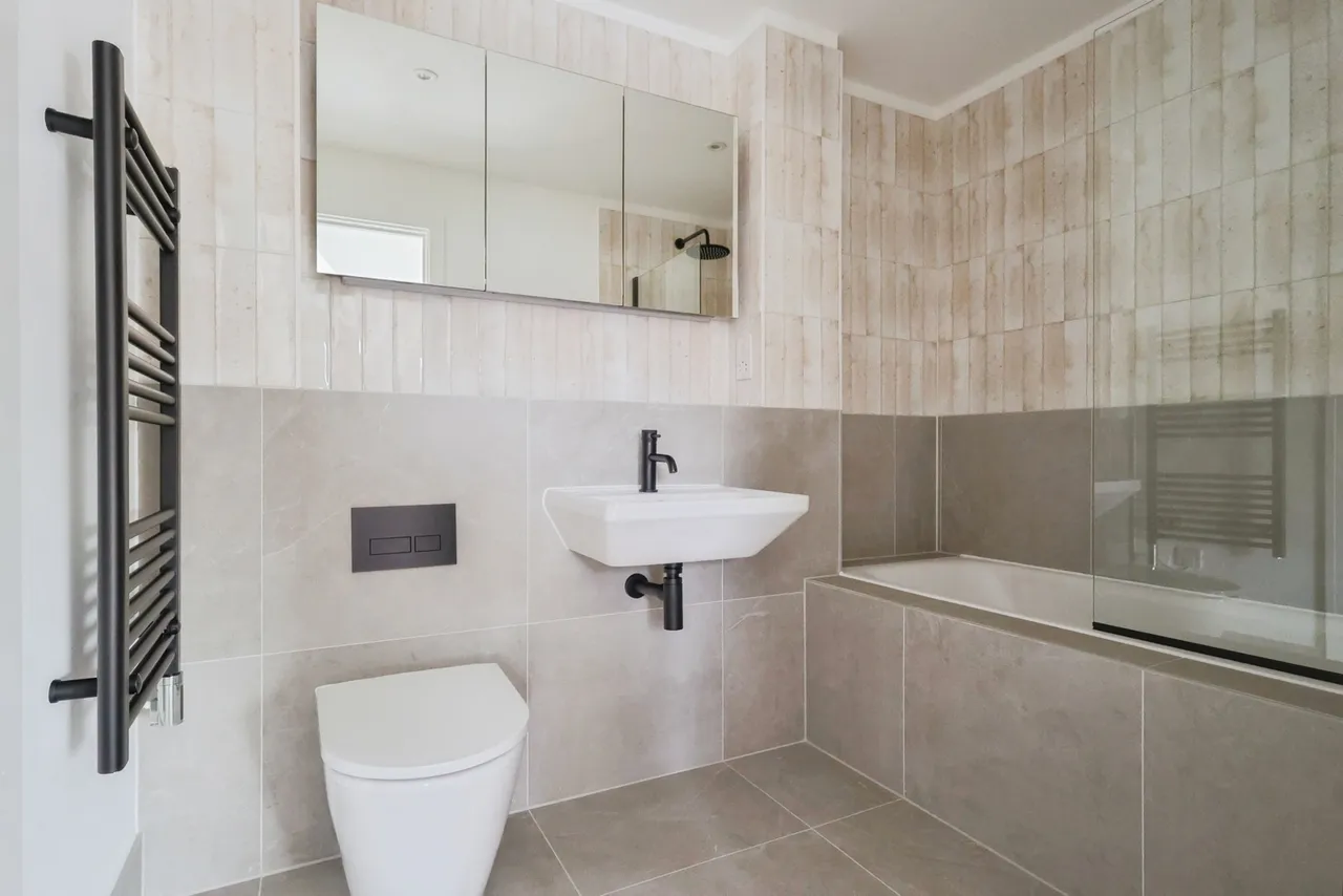 Stafford Close, Manchester, Greater Manchester, M14, photo 9