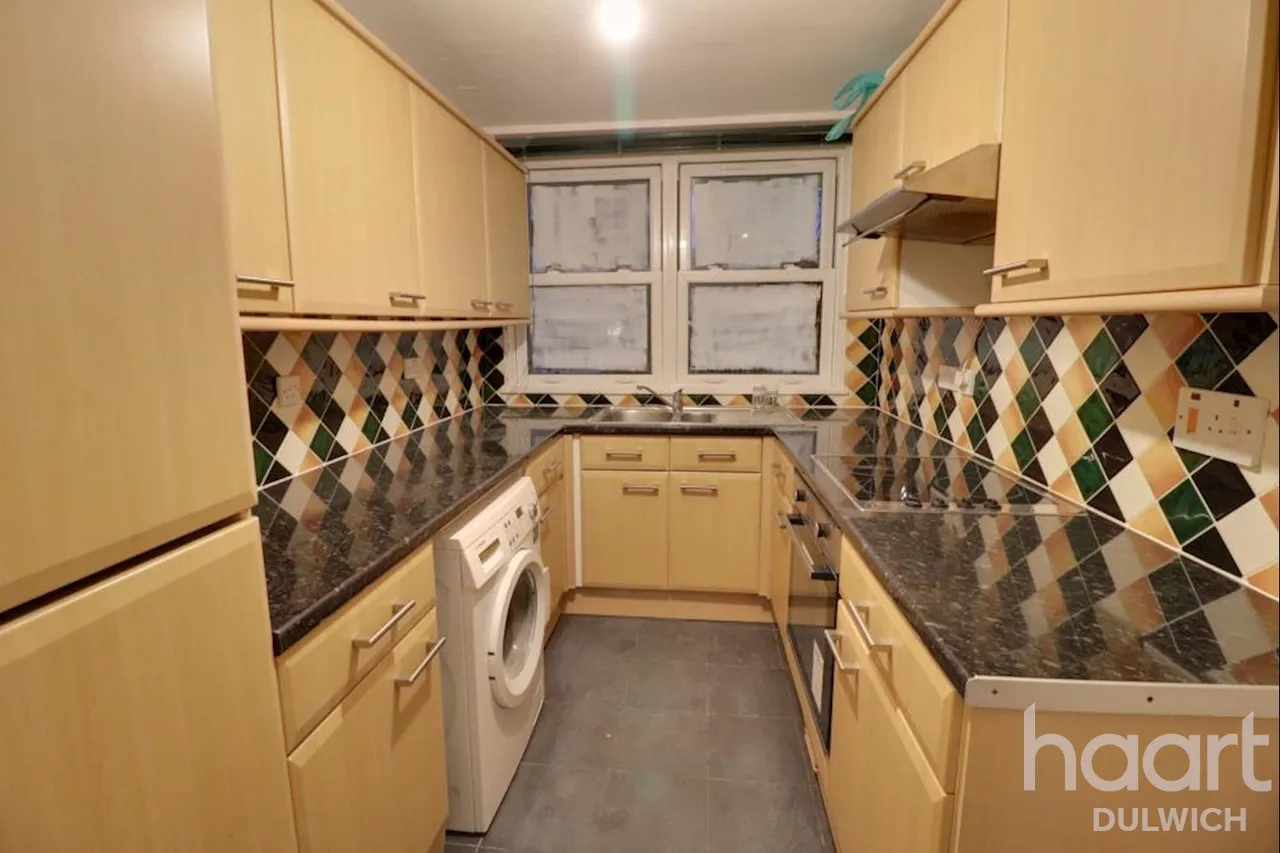 Clapham Park Road, SW4, photo 9