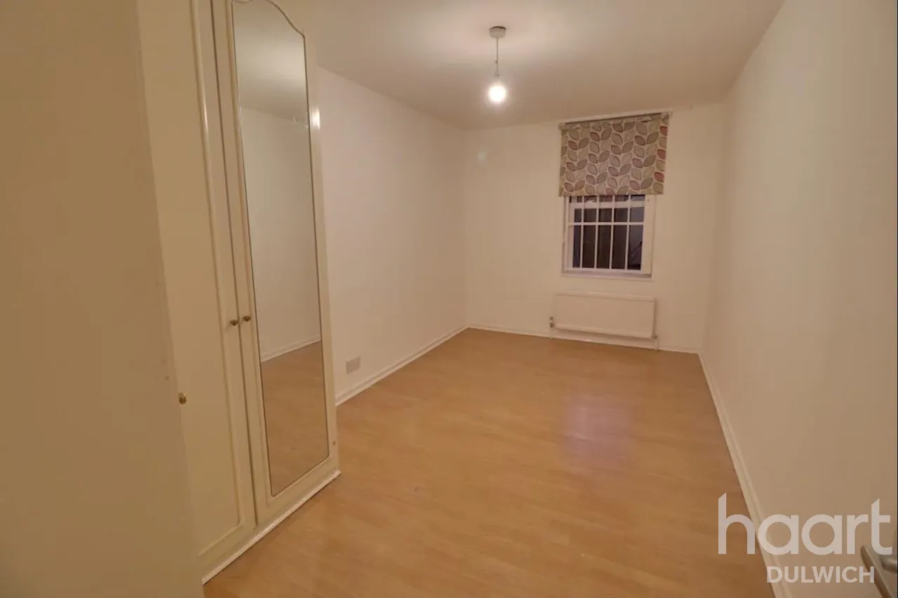 Clapham Park Road, SW4, photo 6