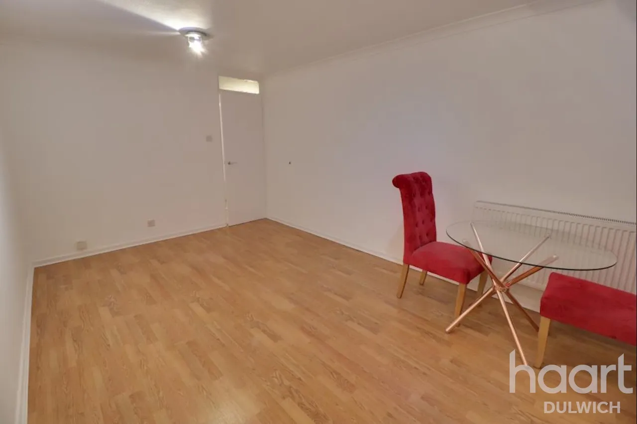 Clapham Park Road, SW4, photo 8