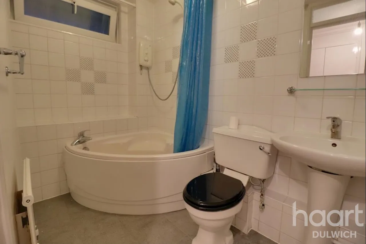 Clapham Park Road, SW4, photo 3