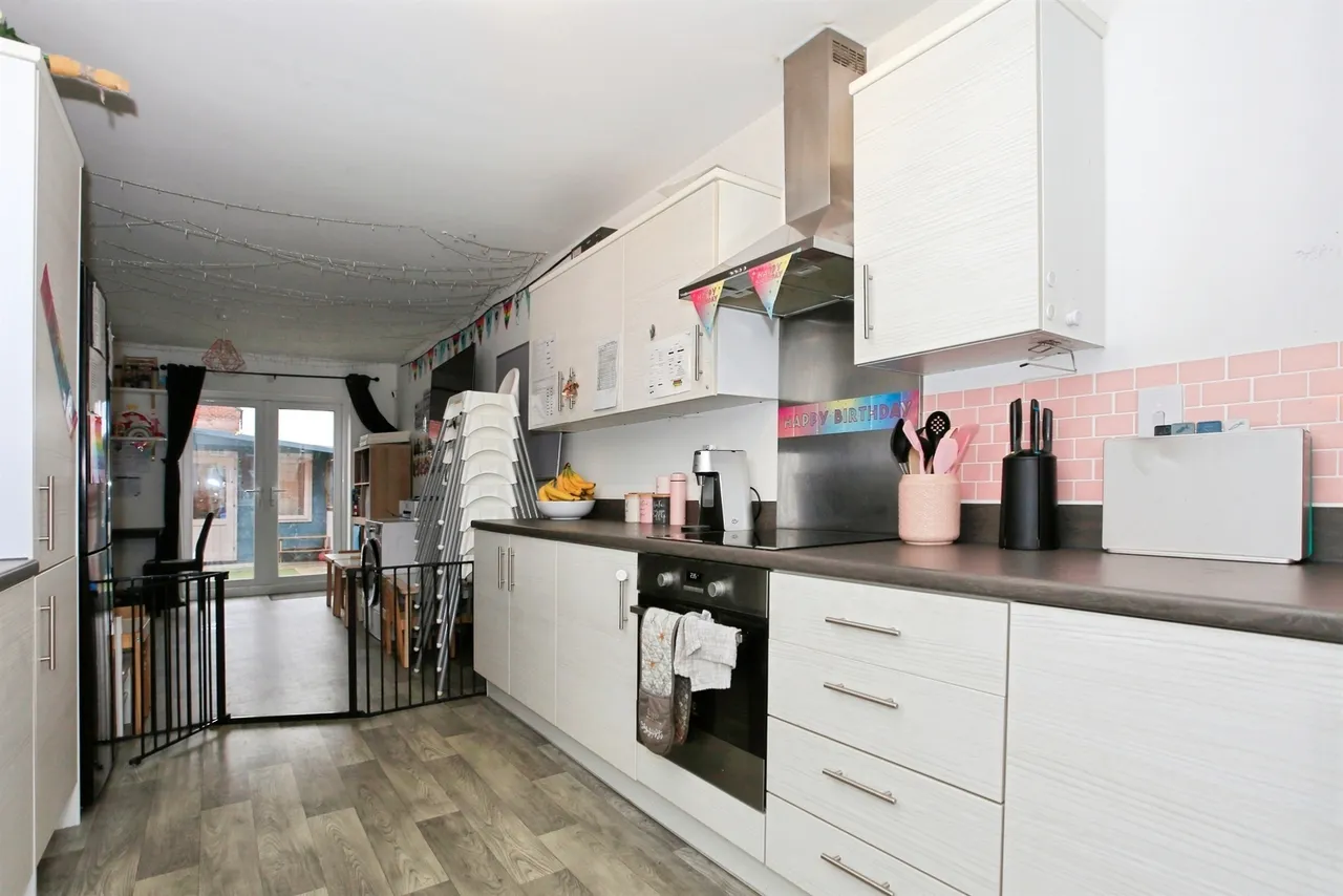 Westbury Drive, Peterborough, PE7, photo 12