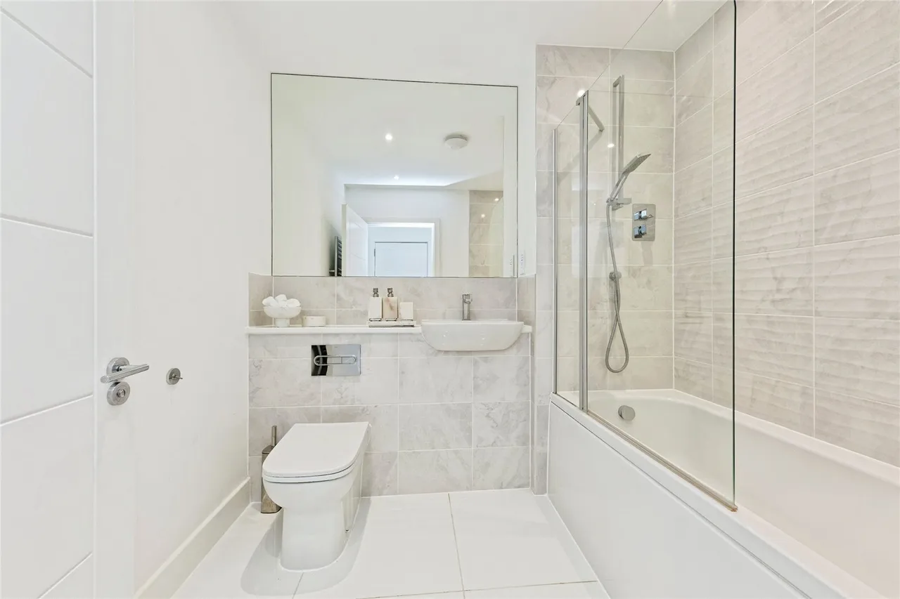 Venus Close, Milton Regis, Sittingbourne, Kent, ME10, photo 11