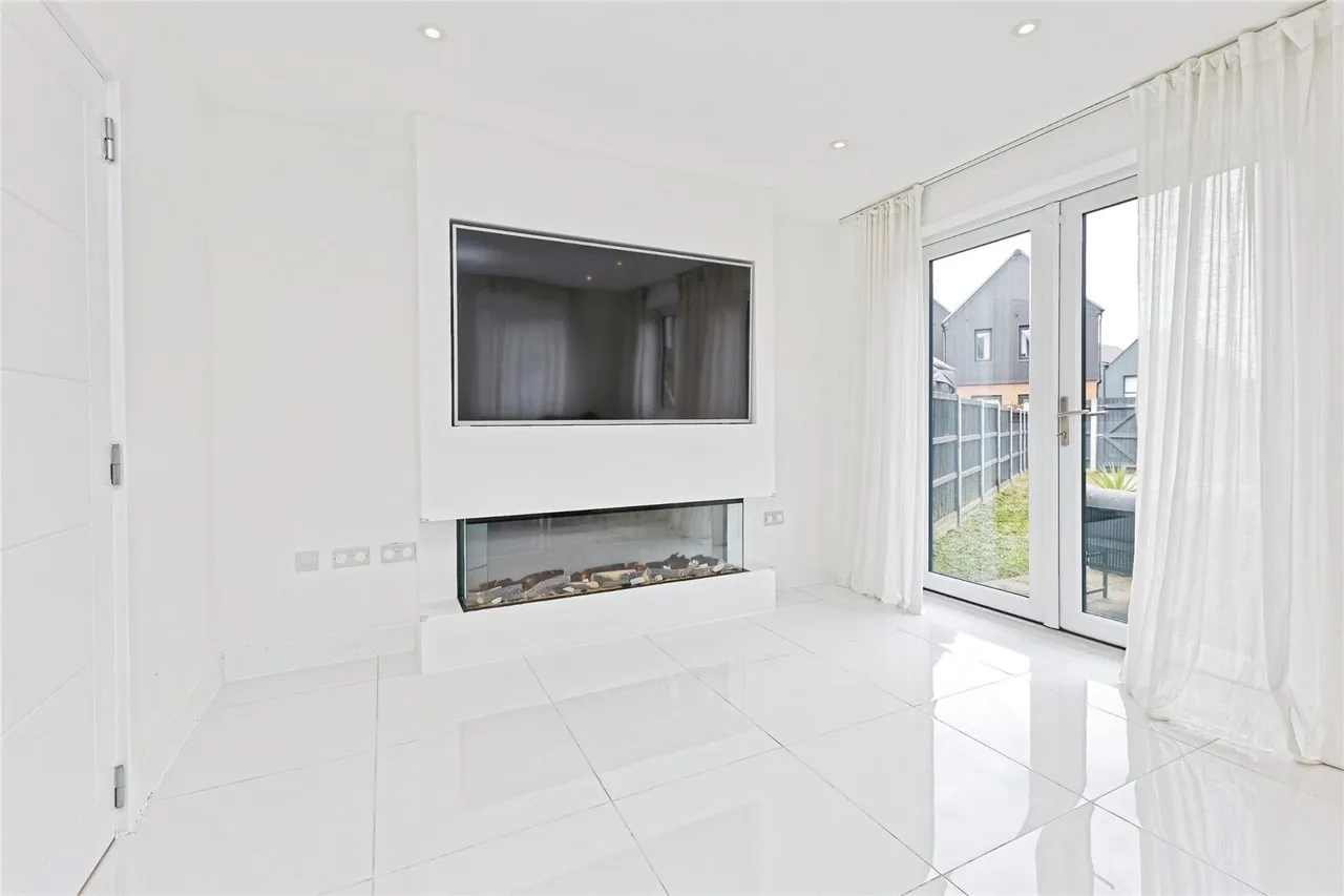 Venus Close, Milton Regis, Sittingbourne, Kent, ME10, photo 5