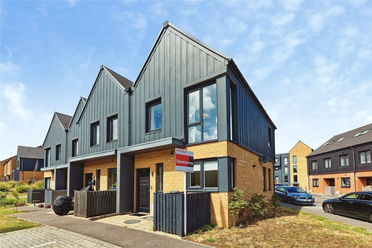2 bed house for sale — Venus Close, Milton Regis, Sittingbourne, Kent, ME10