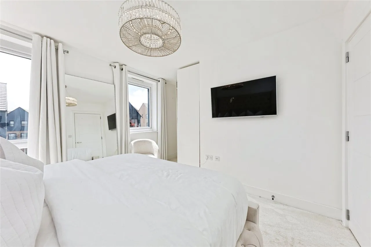 Venus Close, Milton Regis, Sittingbourne, Kent, ME10, photo 8
