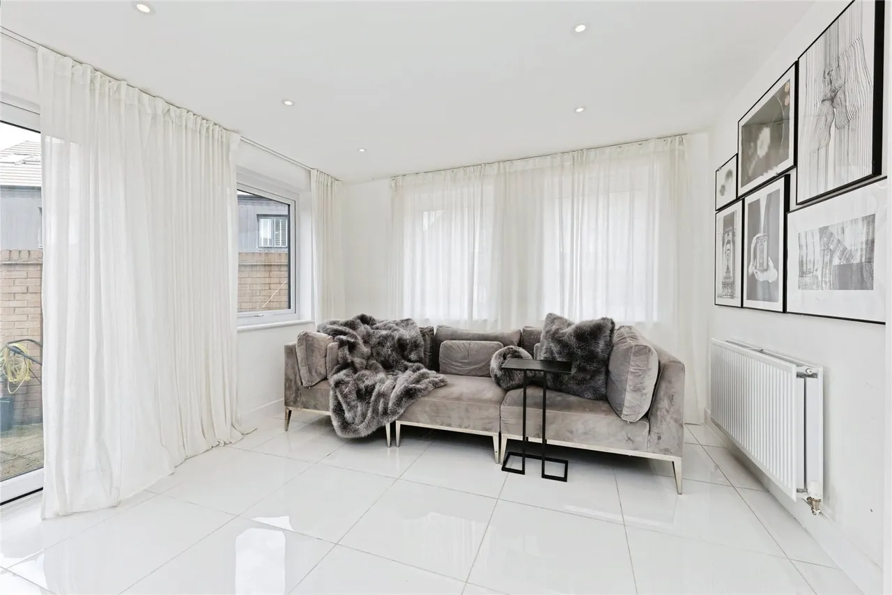 Venus Close, Milton Regis, Sittingbourne, Kent, ME10, photo 6