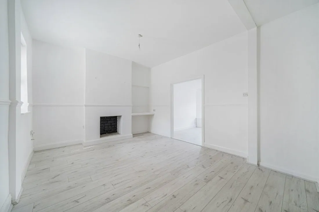 Woodchurch Lane, Tranmere, CH42 9PL, photo 9
